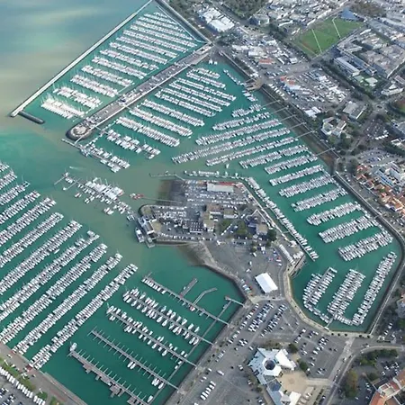 Lumineux Avec Balcon Pres De La Plage, Parking, Wifi - Fr-1-825-51 Lägenhet